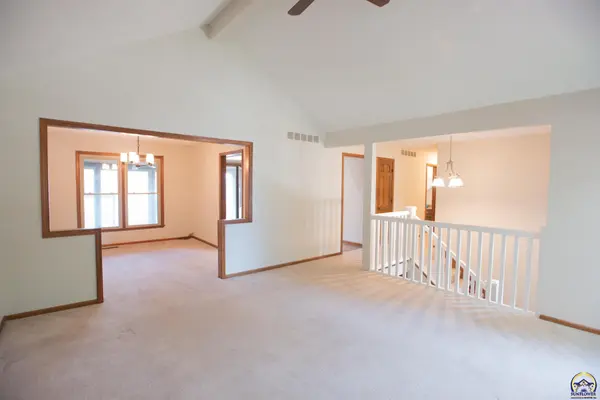 3721 SE 27th TER, Topeka, KS 66605