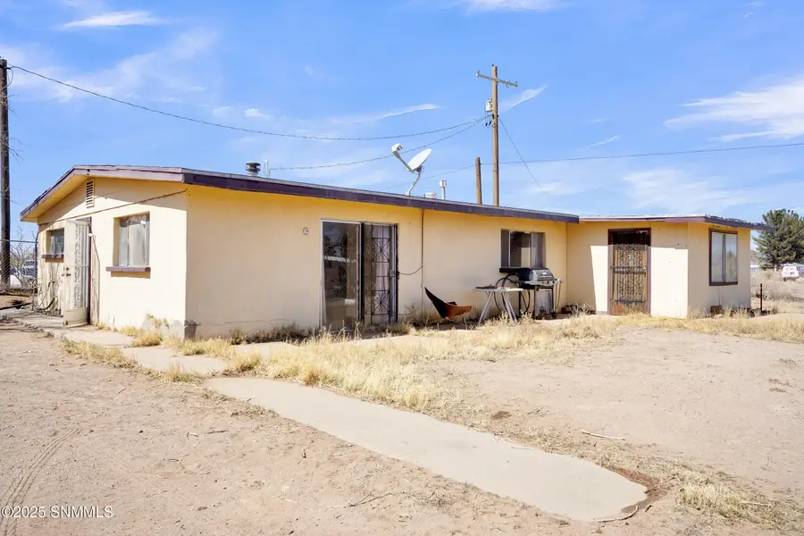 579 Arrowhead DR #NW, Deming, NM 88030
