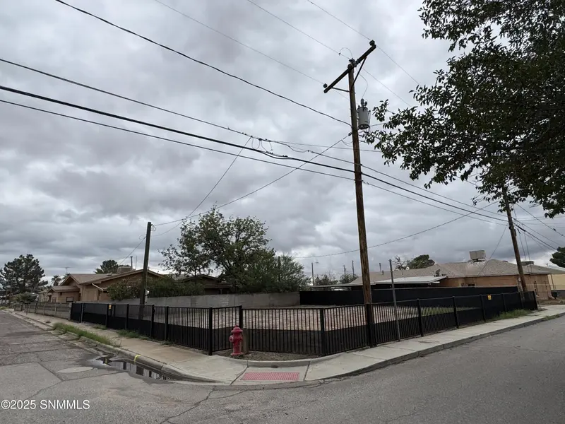 640 E Picacho AVE, Las Cruces, NM 88001