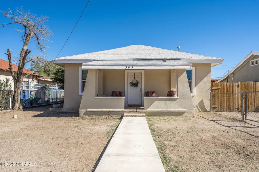 309 S Reymond ST, Las Cruces, NM 88005