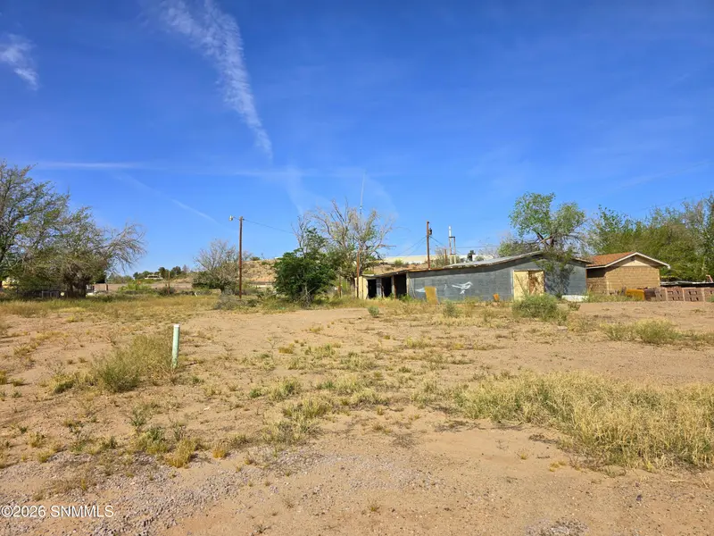 702 Motor LN, Las Cruces, NM 88007