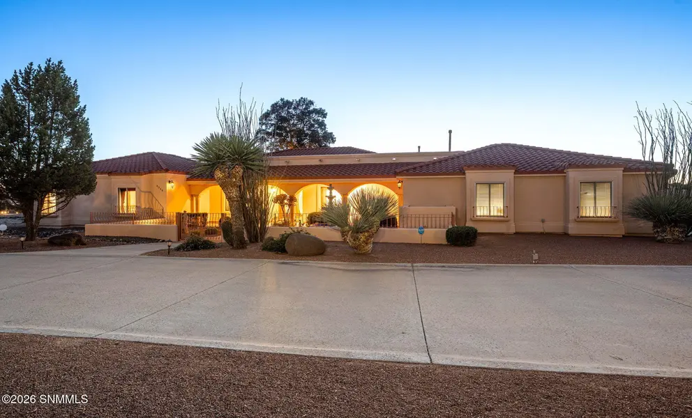 4369 Superstition DR, Las Cruces, NM 88011