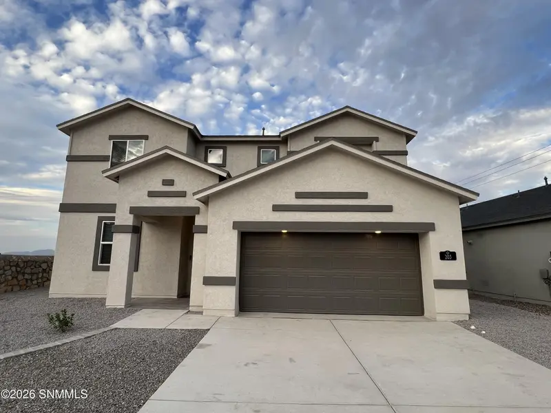 125 Sarah TRL, Sunland Park, NM 88008