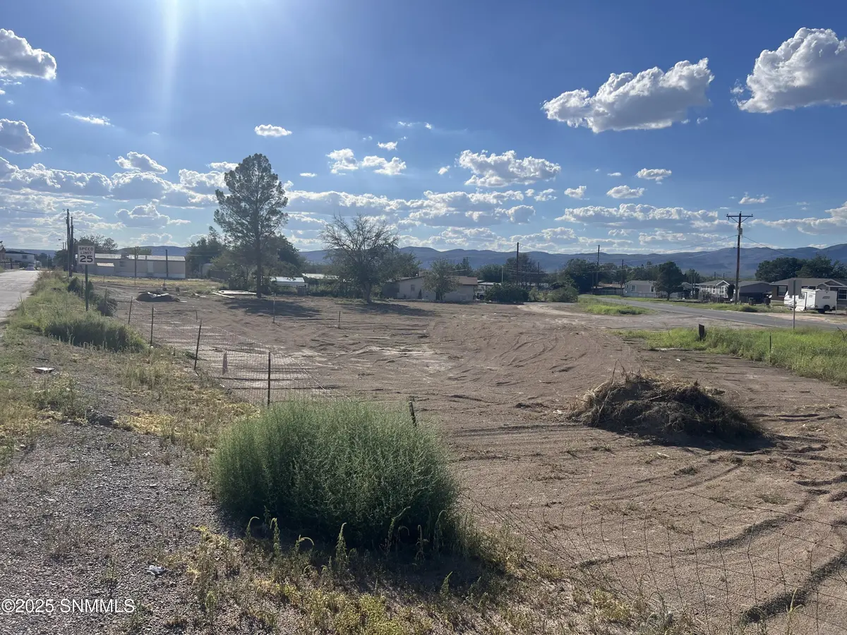 375 dusty LN, Las Cruces, NM 88005
