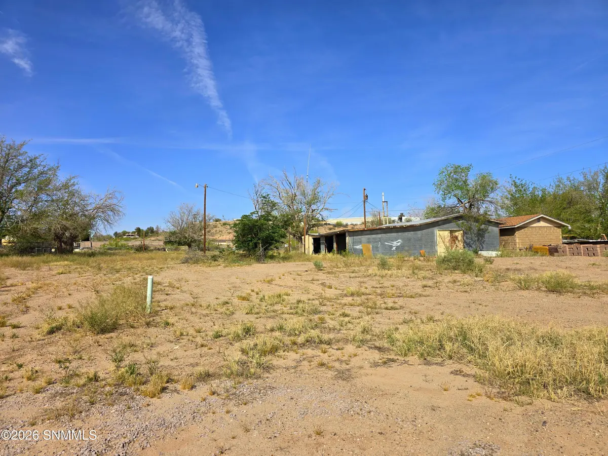 702 Motor LN, Las Cruces, NM 88007