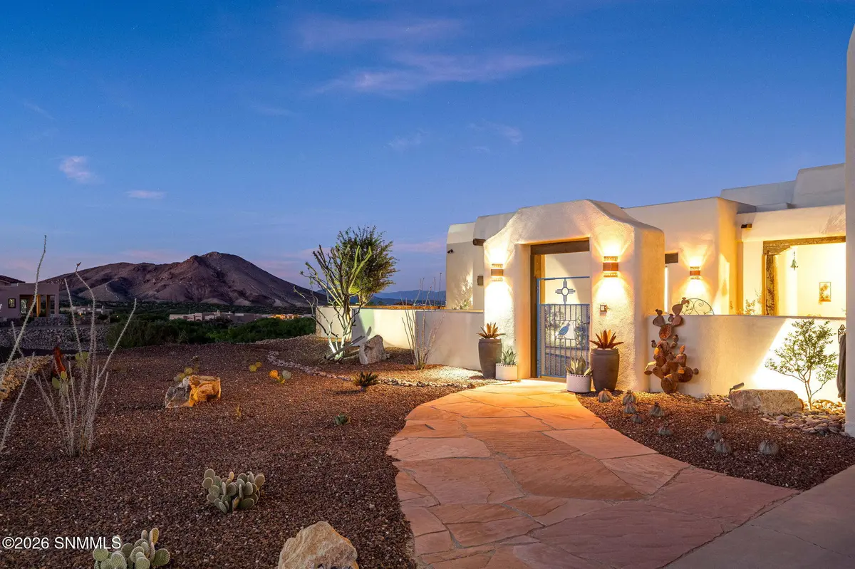 1228 Goldeneye CT, Las Cruces, NM 88007