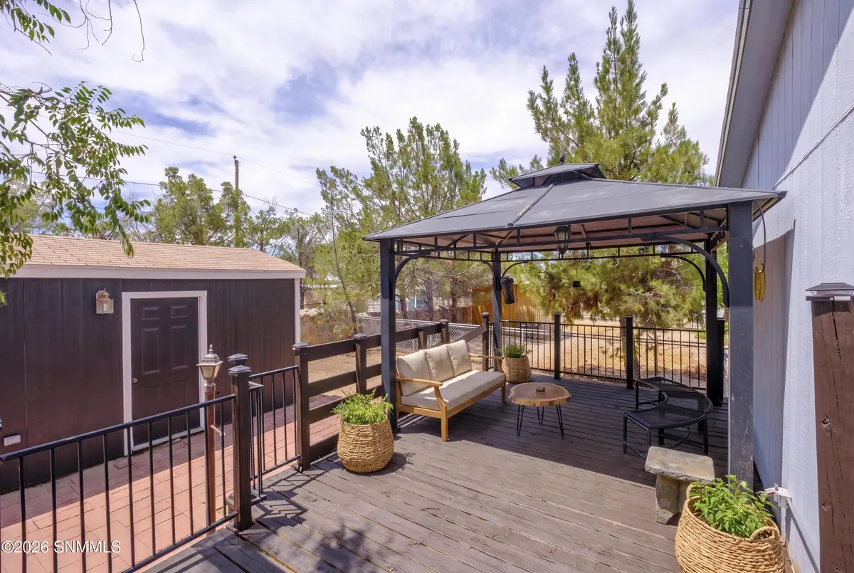 4028 Calle Estados, Las Cruces, NM 88007
