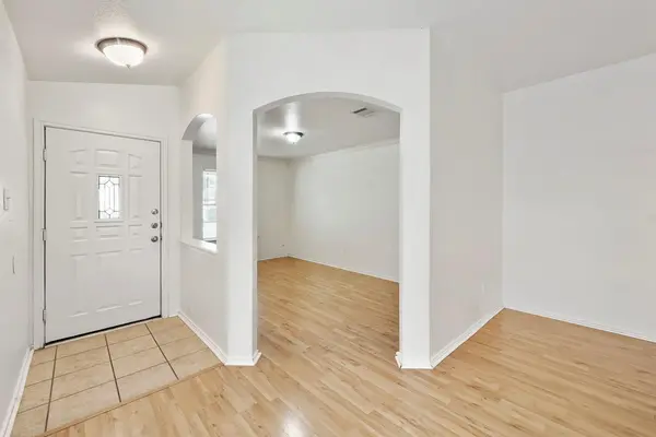 140 Plumbago CV, Buda, TX 78610