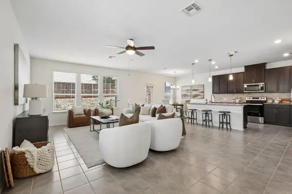 4612 Syndicate RD, Manor, TX 78653