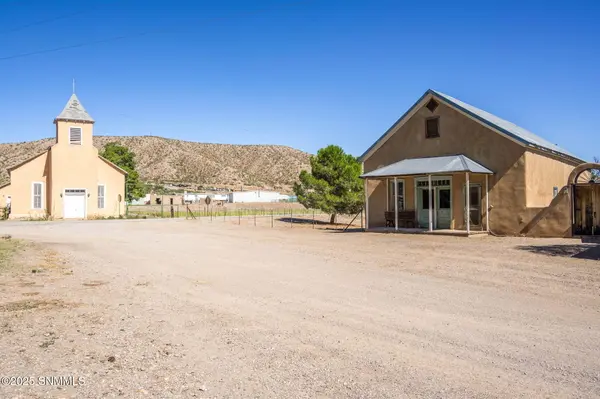 6 Plaza De Monticello RD, Monticello, NM 87939