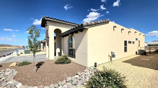 6524 Blackbird RD, Las Cruces, NM 88012