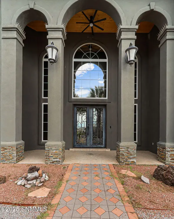 5041 Diamond Mine RD, Las Cruces, NM 88011