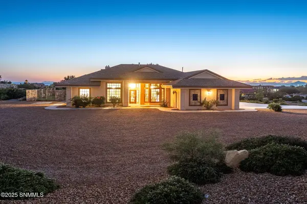 3220 Sundown RD, Las Cruces, NM 88011
