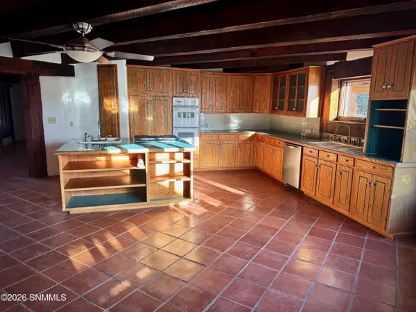 1095 Little RD, Anthony, NM 88021