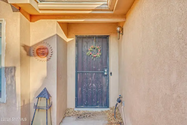 5008 Shadow Mountain RD, Las Cruces, NM 88011