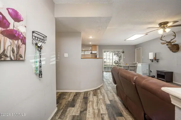 1921 Louise CT, Las Cruces, NM 88001