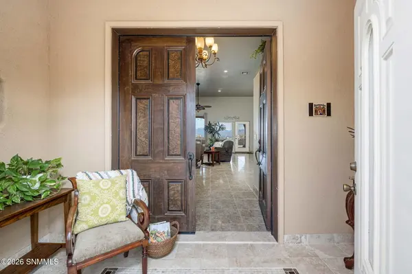 5944 Dusty Prints RD, Las Cruces, NM 88007