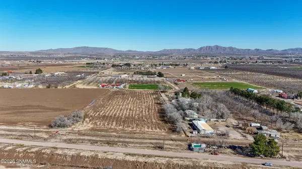 2950 Bosque RD, Anthony, NM 88021