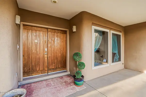 1285 Apple Tree LN, Las Cruces, NM 88007