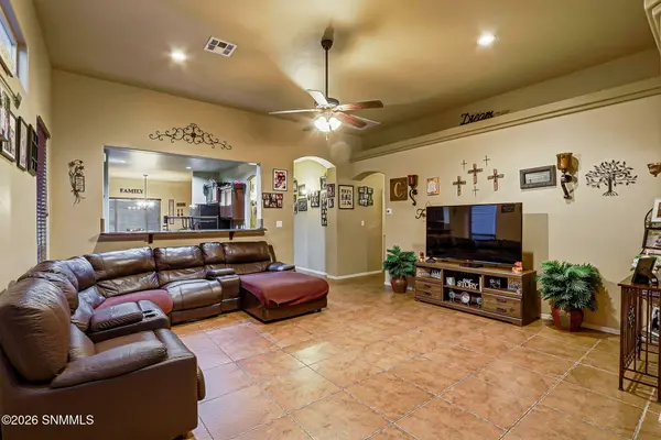 5873 Coyote Flats ST, Las Cruces, NM 88012