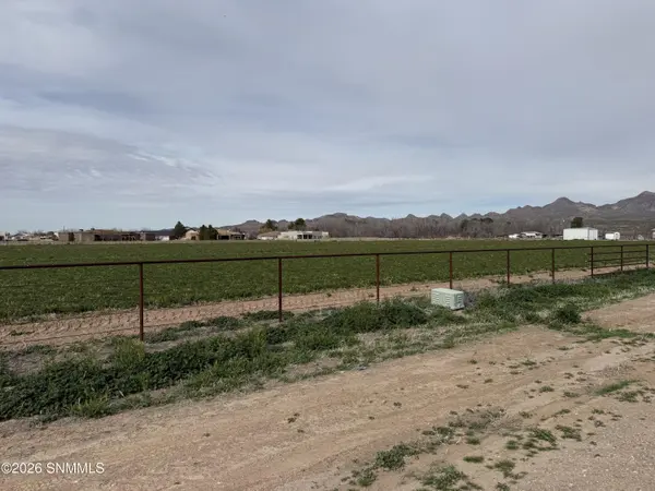002 Harvey Farm RD, Las Cruces, NM 88007