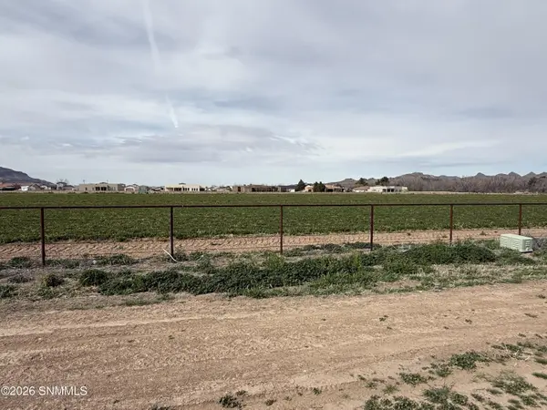 002 Harvey Farm RD, Las Cruces, NM 88007
