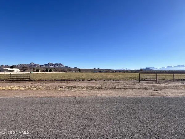 7212 Catalana DR, Las Cruces, NM 88007