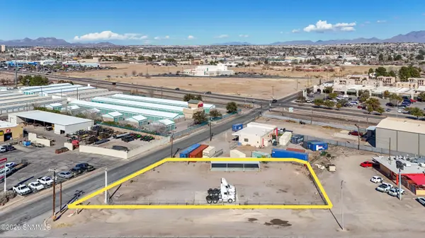 2205 S Valley DR, Las Cruces, NM 88005