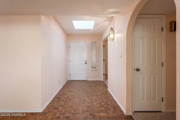2194 Frontier DR, Las Cruces, NM 88011