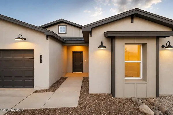 6587 Phoenix ST, Las Cruces, NM 88012