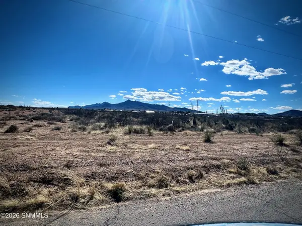 1955 Hot Peppers RD, Chaparral, NM 88081