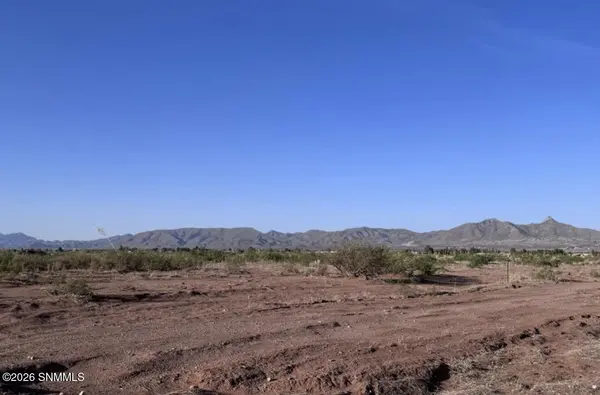 7695 Kings RD, Las Cruces, NM 88012