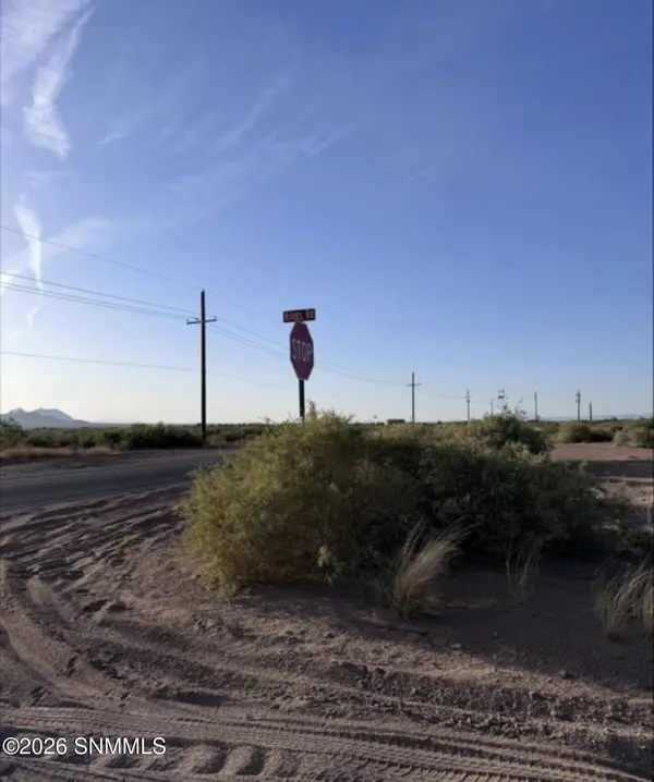 7685 Kings RD, Las Cruces, NM 88012