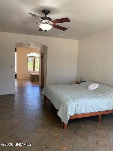 4 Mount Olympus RD, Silver City, NM 88061