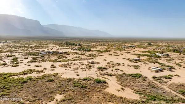 48 South Gate DR, Alamogordo, NM 88310