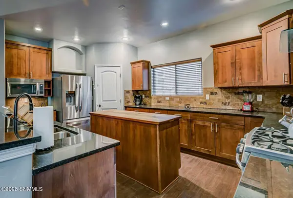 3938 Agua Caliente DR, Las Cruces, NM 88012