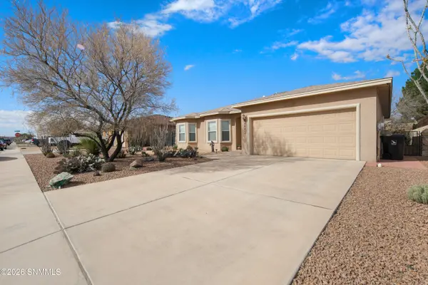 5805 Wales DR, Sunland Park, NM 88008