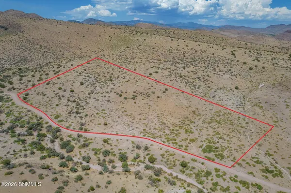 13 Cochise TRL, Hillsboro, NM 88042
