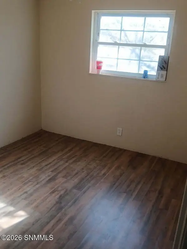 1602 Bellamah DR, Alamogordo, NM 88310