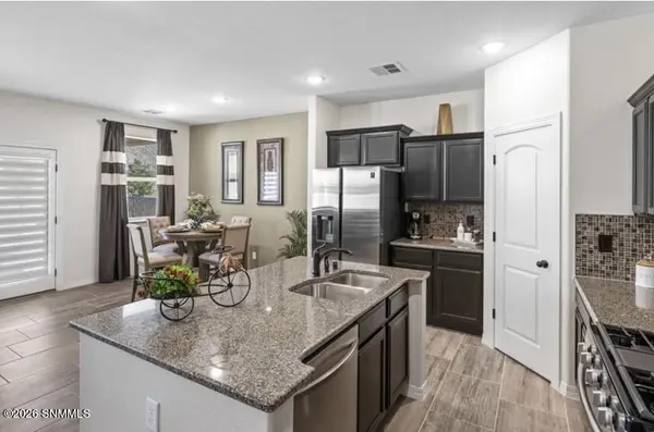 128 Monteine TRL, Santa Teresa, NM 88008