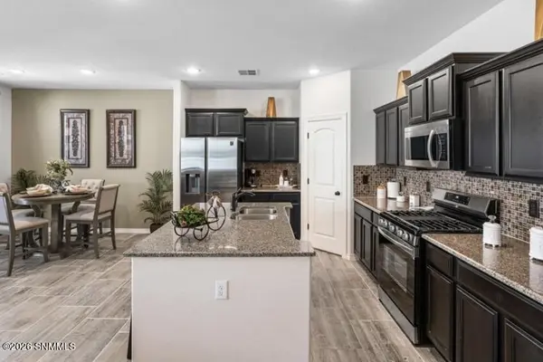 128 Monteine TRL, Santa Teresa, NM 88008