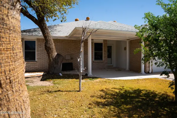140 Torrey Pines DR, Santa Teresa, NM 88008