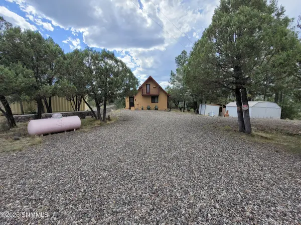 18 Edwards PL, Mimbres, NM 88049