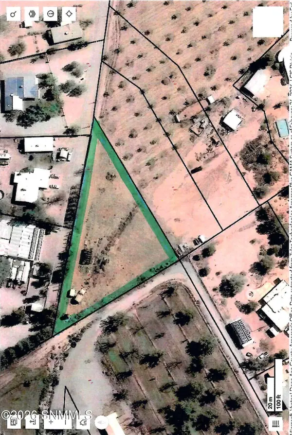 4016 Old River RD, Las Cruces, NM 88005