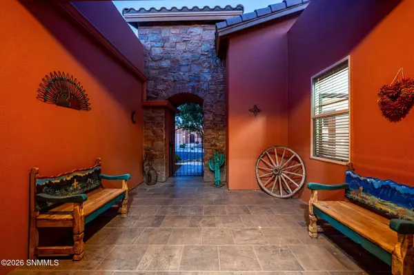 4335 Isleta CT, Las Cruces, NM 88011
