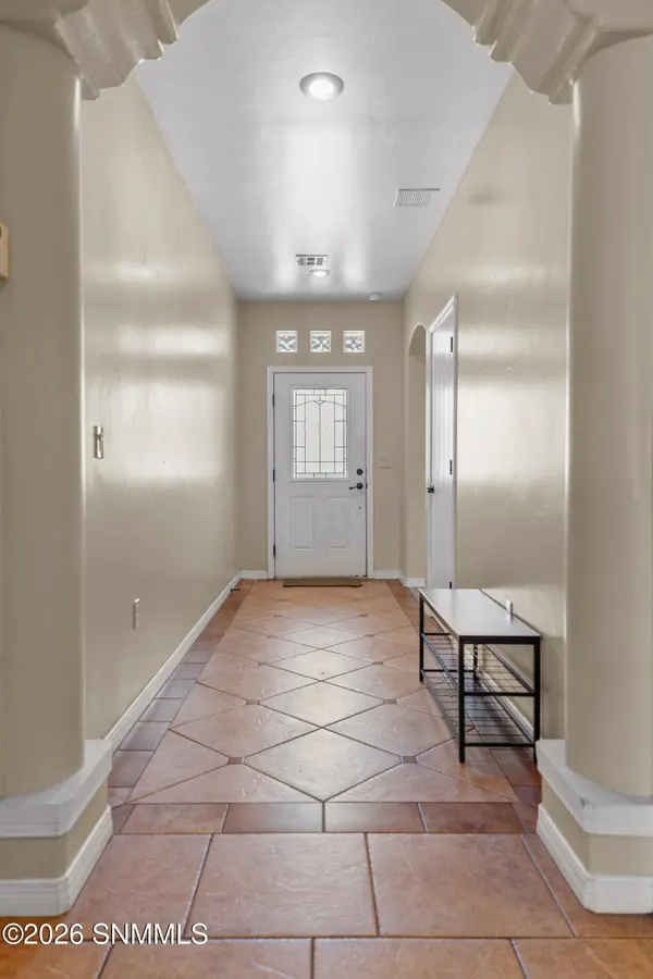 3930 Agua Caliente DR, Las Cruces, NM 88012