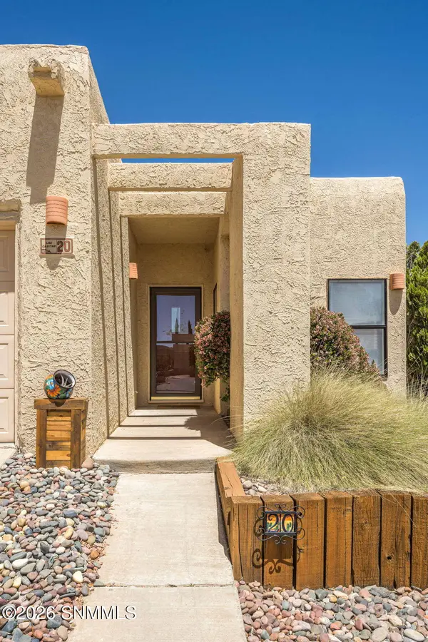 20 Las Casitas, Las Cruces, NM 88007