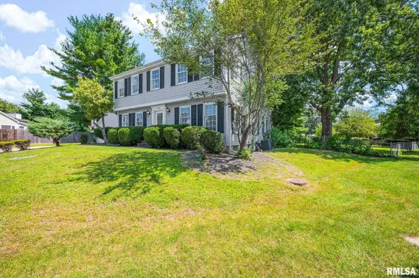 1883 CORNELIA RD, Galesburg, IL 61401