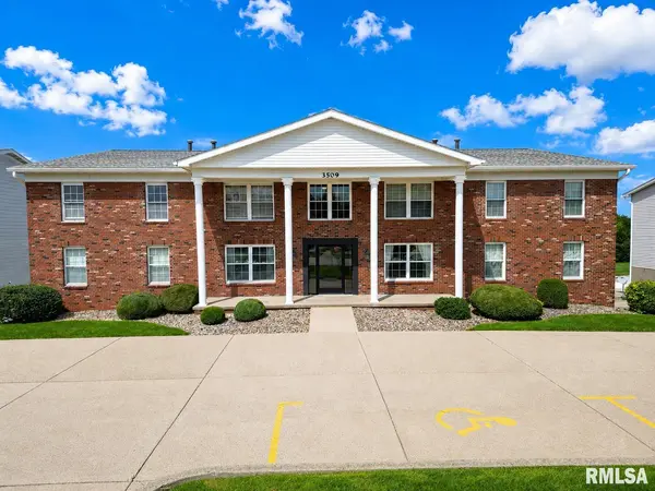 3509 W WILLOW KNOLLS RD #2D, Peoria, IL 61614