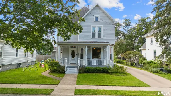 108 N HIGH ST, Washington, IL 61571